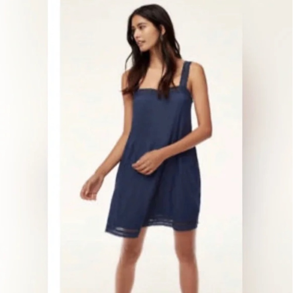 Aritzia Wilfred Léone Dress Sleeveless pintuck dress Navy